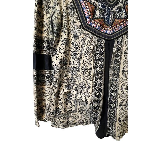 Anthro Akemi + Kin navy blue top with mixed bib Size medium - Picture 4 of 5